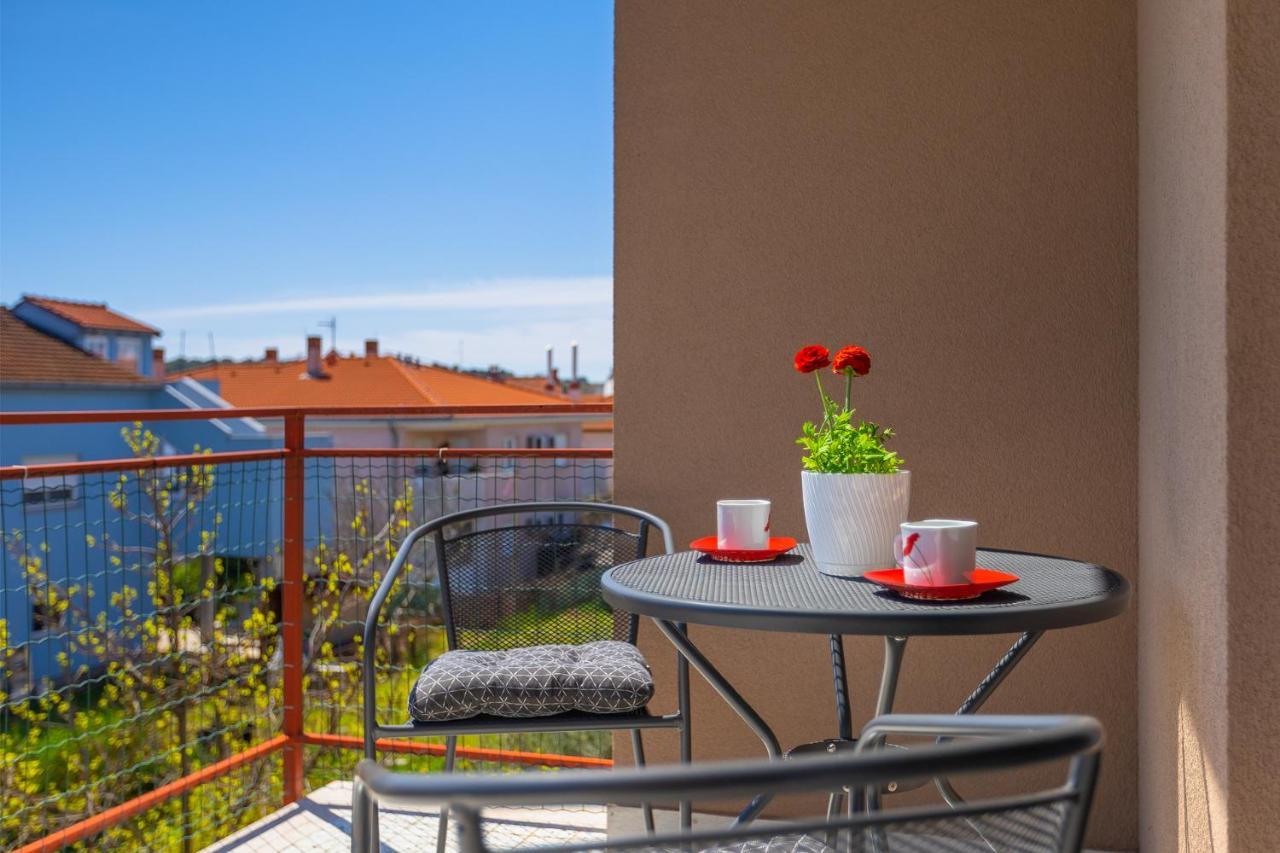 Apartment Christina Pula Exterior photo